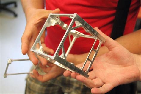 esa develops snap proof space tether