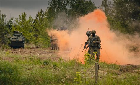 Учения войск НАТО проходят в окрестностях Белостока и в 15 километрах ...