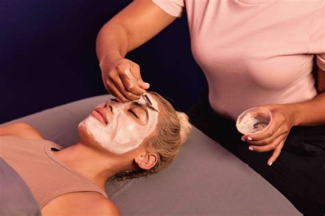 The Best Facials To Stop Anti-Aging & Wrinkles - ClassPass Blog
