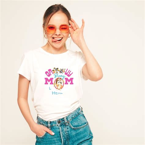 Groovy Bluey Mom Mama ,chilli , Popular Childrens Show , Fan Art PNG