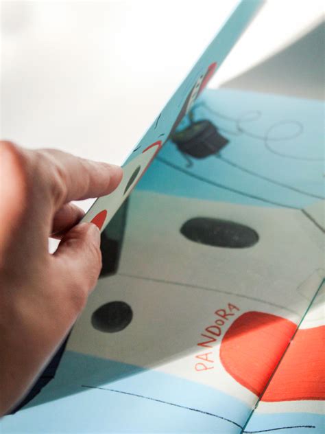 Lora Pandora Book :: Behance