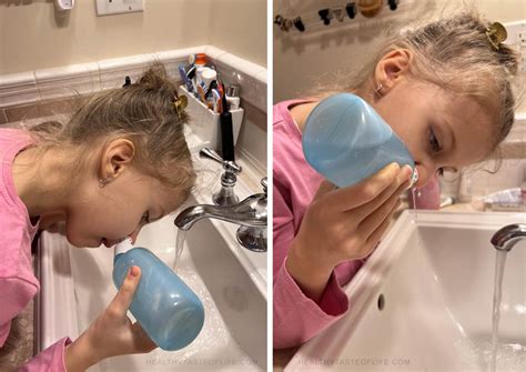 picture showing     sinus rinse correctly