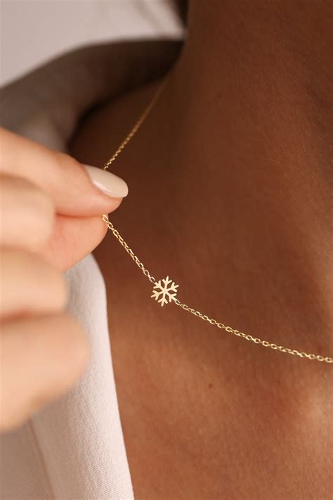 14K Gold Snowflake Necklace, Cute Minimalist Gold Winter Necklace