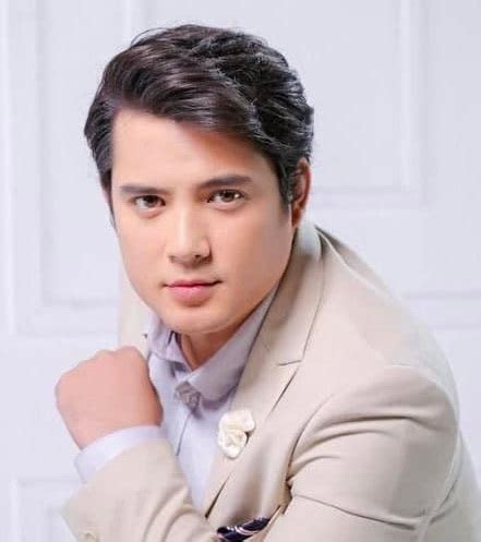 Geoff Eigenmann - Biography Profiles