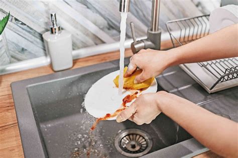 9 Tips to Make Washing Dishes Easier