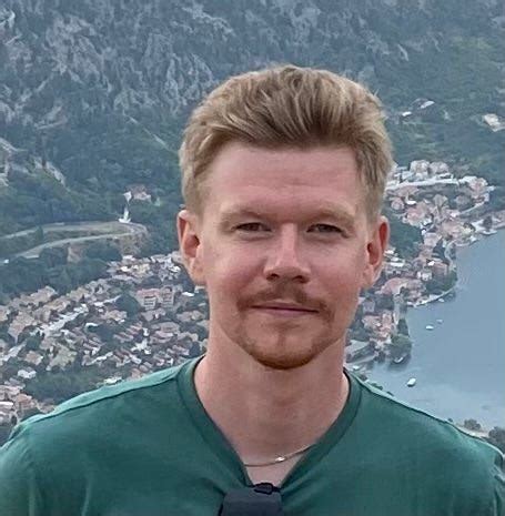 Aleksandr Malinin – Medium