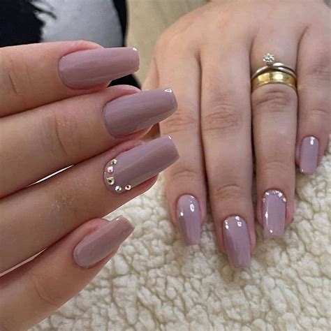 Unhas Da Mão Cor Clara - 70 ideias de unhas claras para uma mão linda e delicada | Short acrylic ...