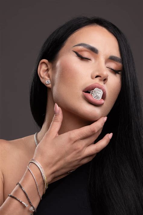 Daniela Crudu | Unica.ro