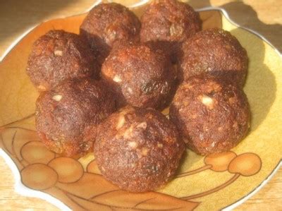 Конфеты домашние с курагой,изюмом,орехами,печеньем и мёдом : Десерты