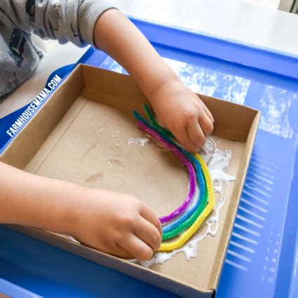 Rainbow Craft for Toddlers · Farmhouse Mama