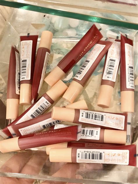 Life Inside the Page: Bath & Body Works | Daily Essentials Collection