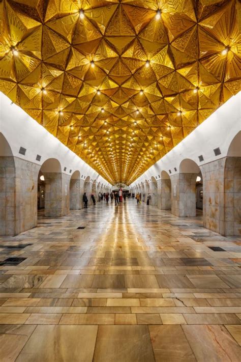 Aviamotornaya Moscow Metro Station Editorial Stock Photo - Image of ...