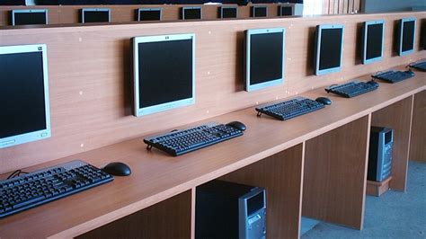 Computer Labs – The Imperial School