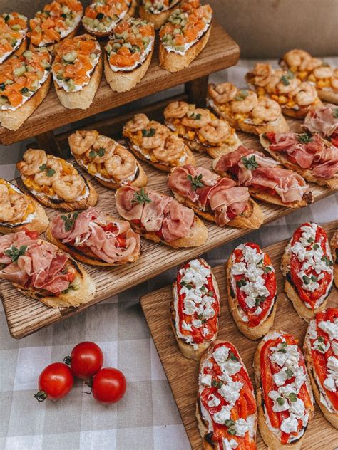 Корпоративный бранч | Catering ideas food, Appetizers for party ...