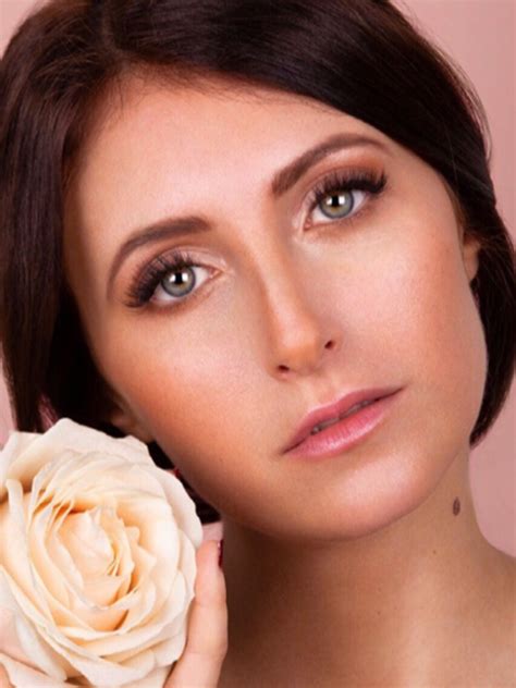 Simona M. – AD Moda