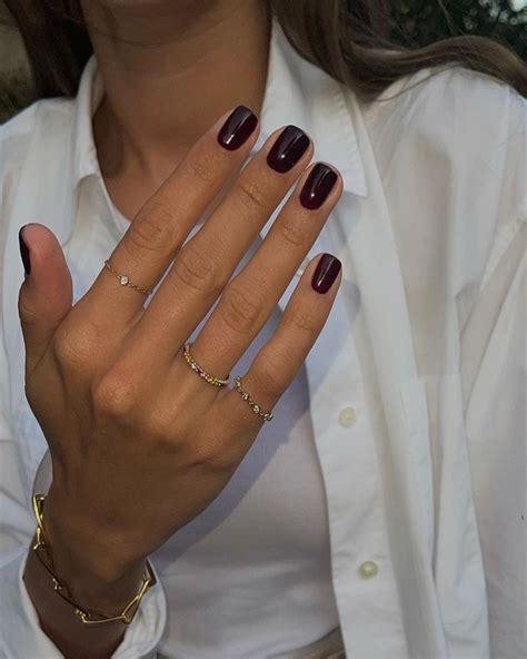 burgundy nails with gold accent 6