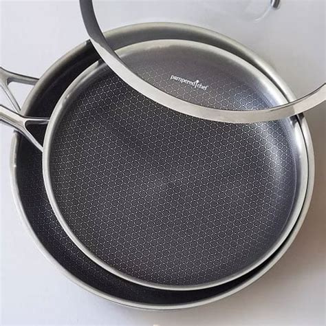 Nonstick Cookware Collection | Pampered Chef Canada Site