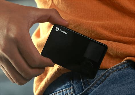 SafePal S1 - купить аппаратный кошелек для криптовалют в Москве и России