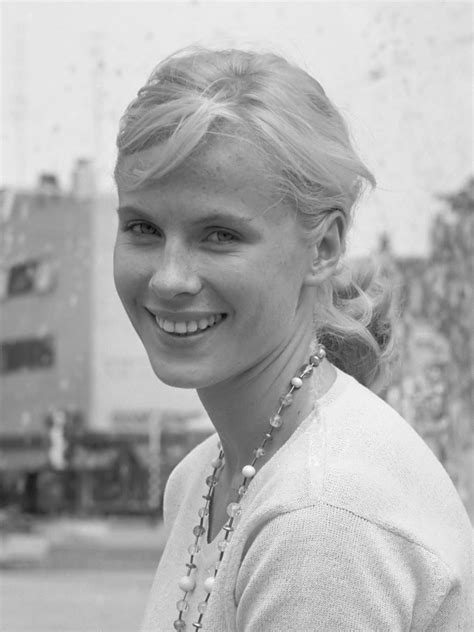 Unettomuus: BIBI ANDERSSON