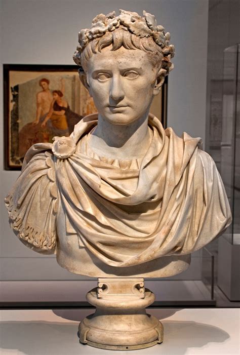 The many guises of the emperor Augustus: 4.2 Augustus’ outfits ...