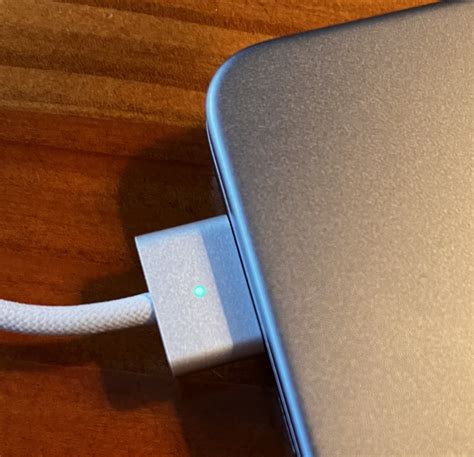 New MacBook Pros come with color-matched MagSafe charging cables - 9to5Mac