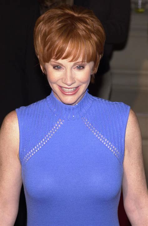 Reba McEntire 2002-01-13 28th Peoples Choice Awards | Reba mcentire