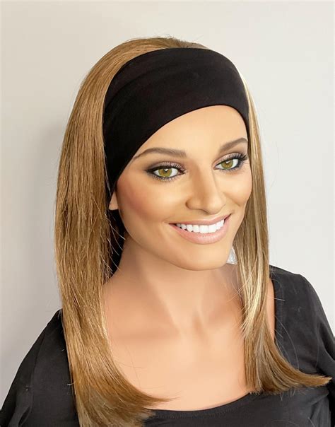 Critics debate if brown with blonde highlights is still in style 35