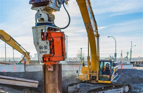 Grizzly MultiGrip Vibratory Pile Driver | Gilbert Products