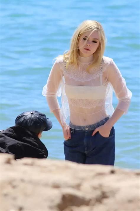 50 Elle Fanning Sexy and Hot Bikini Pictures - Woophy