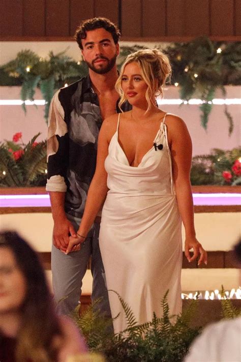 Love Island sparks fury as fans claim Jess Harding was 'stitched up