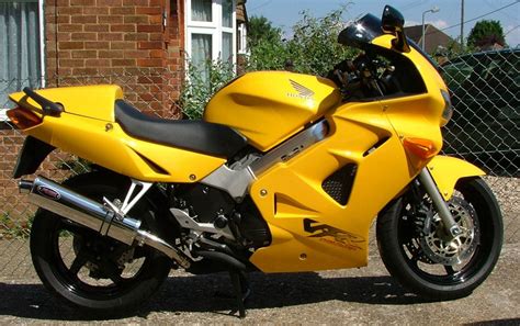 VFR800 RC46 (1998-01) | Motorbike Exhausts | Fuel Exhausts