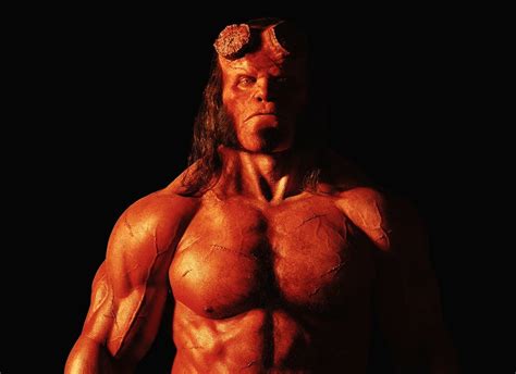 Primeras imágenes del reboot de Hellboy: así es David Harbour como el ...