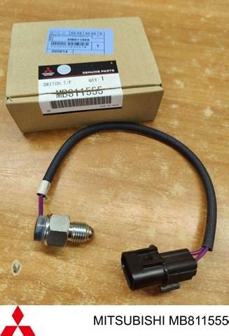MB811555 Mitsubishi датчик раздаточной коробки включения полного привода