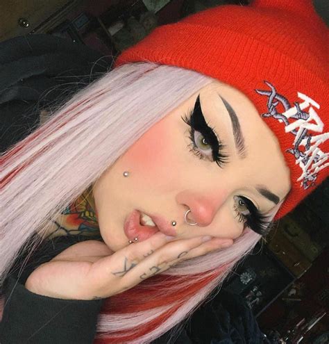 Pin on desene in creon | Emo makeup, E girl makeup, Egirl makeup