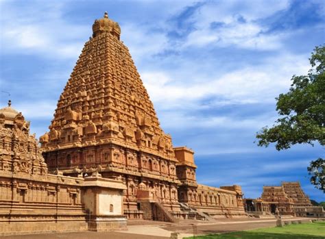 top  chola temples  showcase  grandeur  chola dynasty