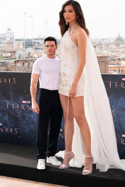 Gamers are split over the new interactive giantess update 17