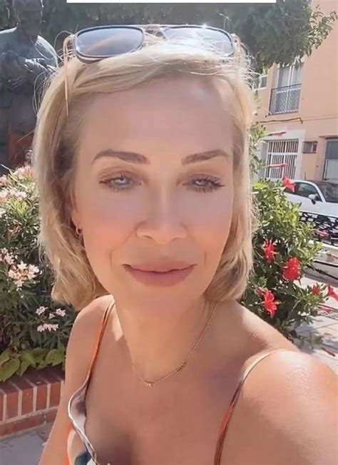 A Place in the Sun's Laura Hamilton sunbathes as she helps couple with