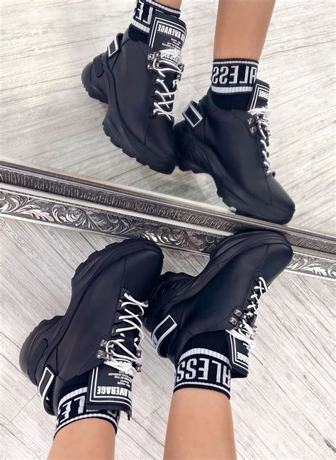 What a Delight Κροπ-Τοπ - Nude — Alessa