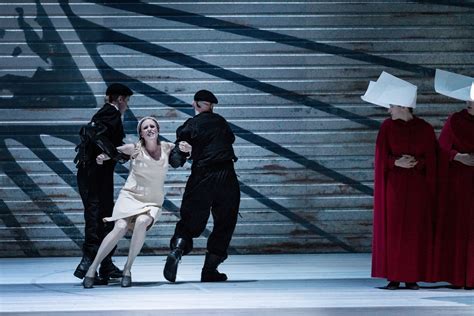 The Handmaid’s Tale på Det Konglige Teater, Köpenhamn – Tidskriften OPERA