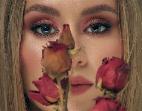 BOMBSHELL BEAUTY on Behance