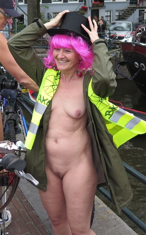 random wnbr ladies vol world naked bike ride