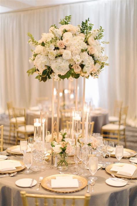 elegant white flower centerpiece  table decor