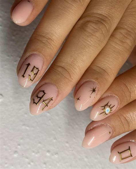 Gemini Nail Ideas Medium