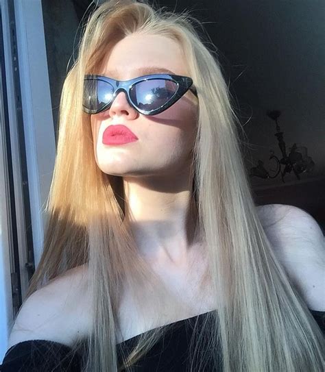 @vlada.dobryak ️ Цена: 199грн/500₽ | Sunglasses women, Square ...