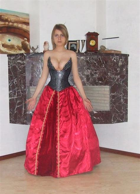 Bigtime Prom Cleavage - Picture | eBaum's World