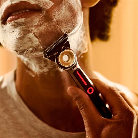 Gillette Labs Heated Razor for a Straight Razor like Shave
