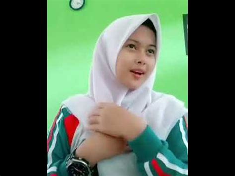 Gadis berkerudung goyang remas remas payudara pagi - YouTube