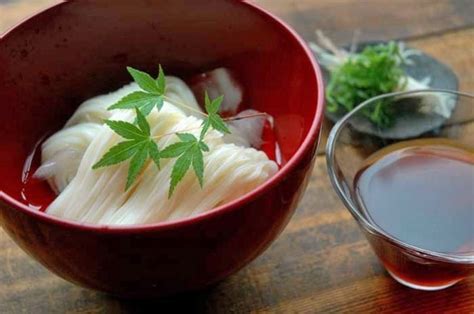 Блюдо «Соумэн» そうめん Soumen – это очень тонкая лапша из пшеничной муки ...