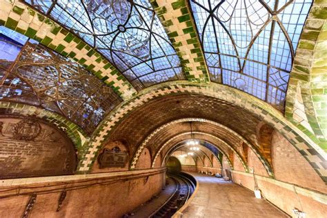 Explore NYC's Old City Hall Subway Station On This Tour