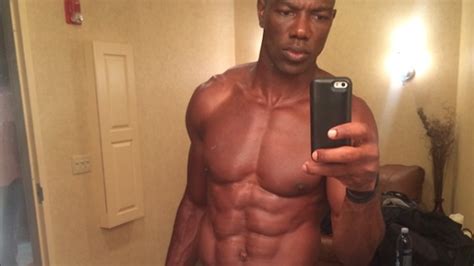 EXCLUSIVE: 42-Year-Old Terrell Owens Reveals His Secret for Staying in ...